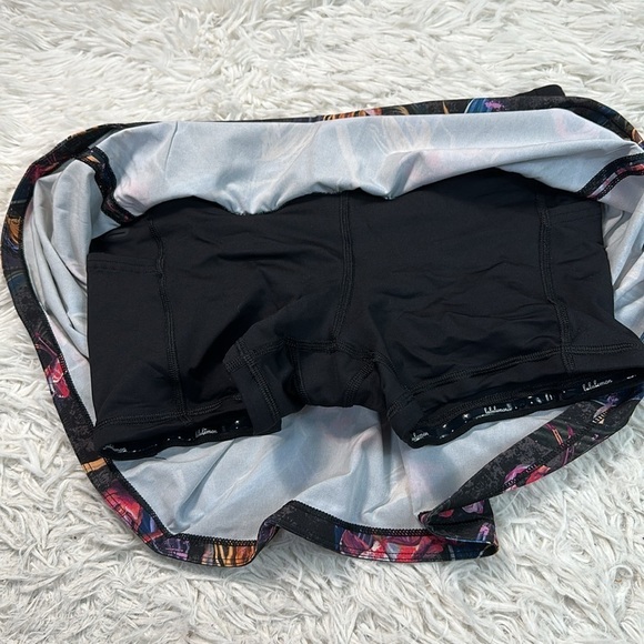 Lululemon Pace Rival Mid-Rise Skirt Veiled Floral Black Multi - Picture 3 of 7